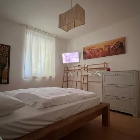 Garden Apartment *